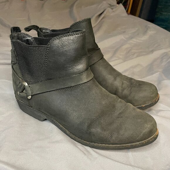 Teva De La Vina Dos Chelsea Boots - Picture 1 of 3